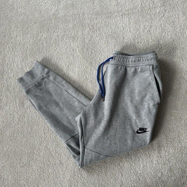 Nike Men's Trousers - Grey - L on Productcaster.