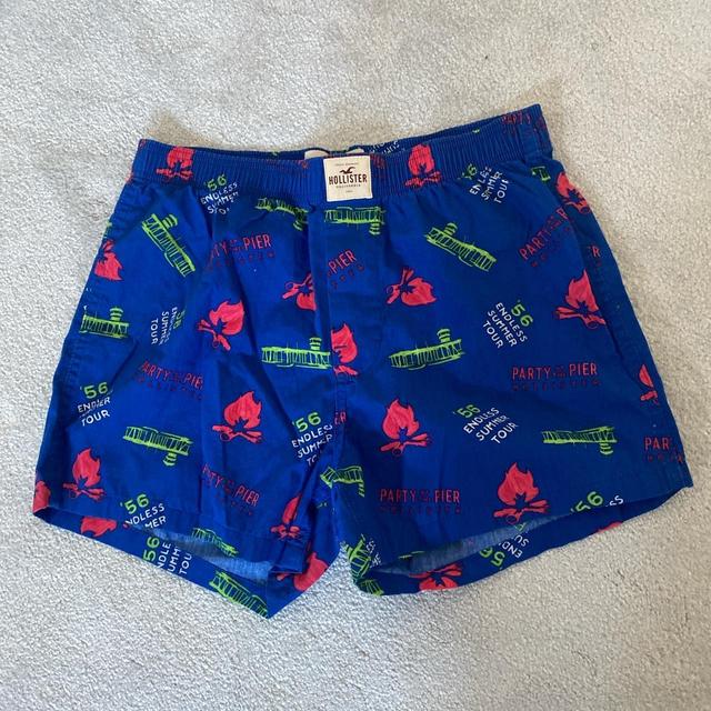 Hollister Co. Women's Shorts - Blue/Red - M on Productcaster.