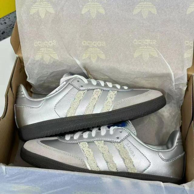 Adidas Women's Trainers - Grey/Silver - UK 4.5 on Productcaster.