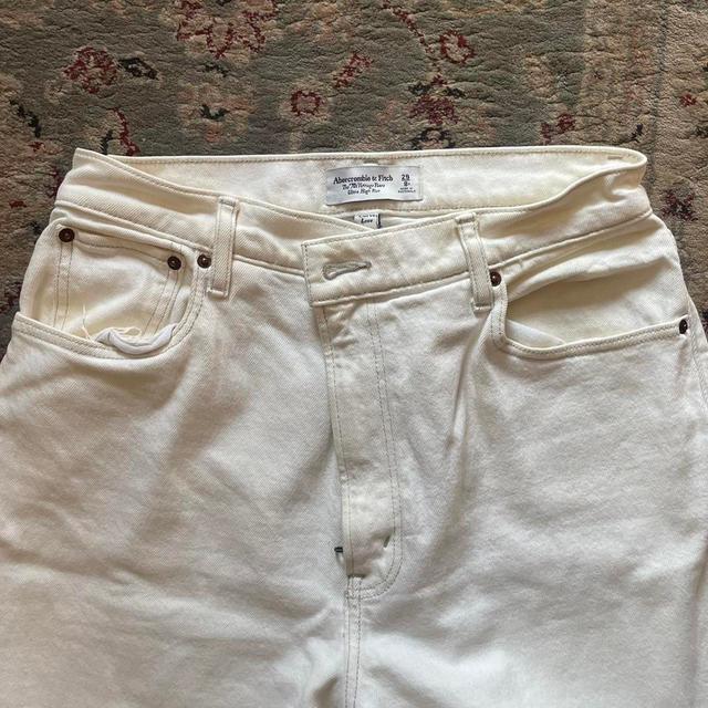 Abercrombie & Fitch Women's Jeans - White - 29" on Productcaster.