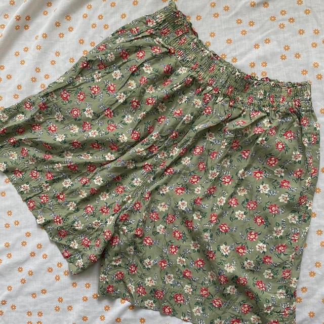 Liz Claiborne Women's Shorts - Multi/Green - UK 10 on Productcaster.