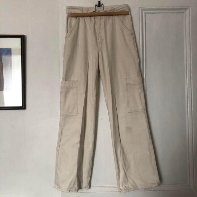 H&M Women's Trousers - Cream - UK 10 on Productcaster.