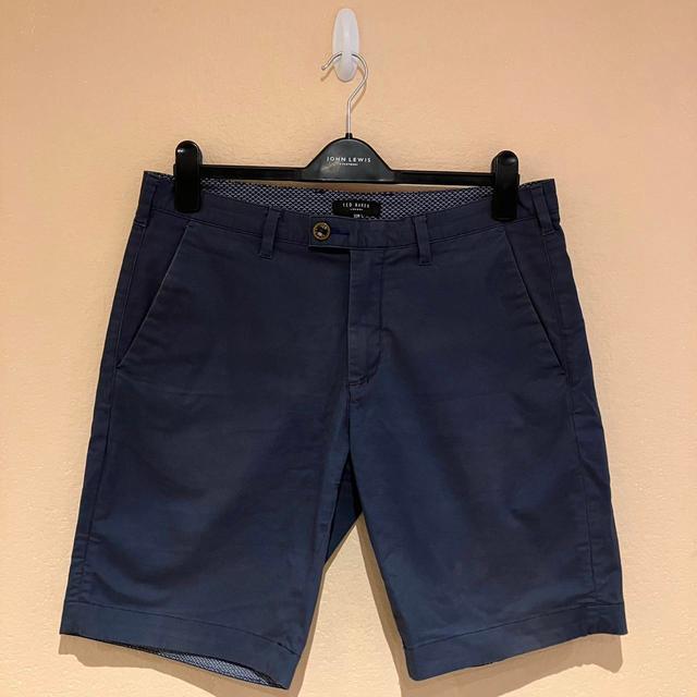 Ted Baker Men's Shorts - Grey - 32" on Productcaster.