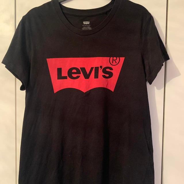 Levi's Women's T-shirt - Black - 12 on Productcaster.