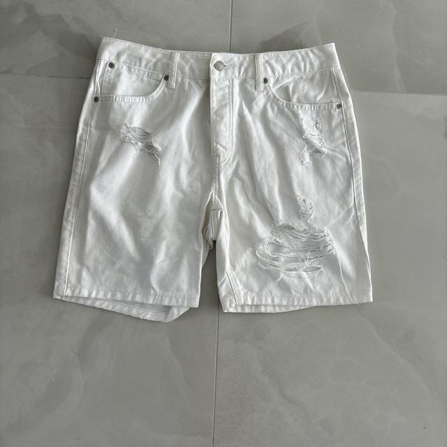 Topman Men's Shorts - White - 32" on Productcaster.