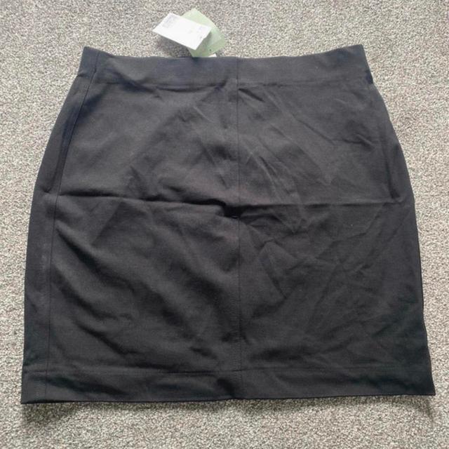 H&M Women's Going out Skirt - Black - L on Productcaster.