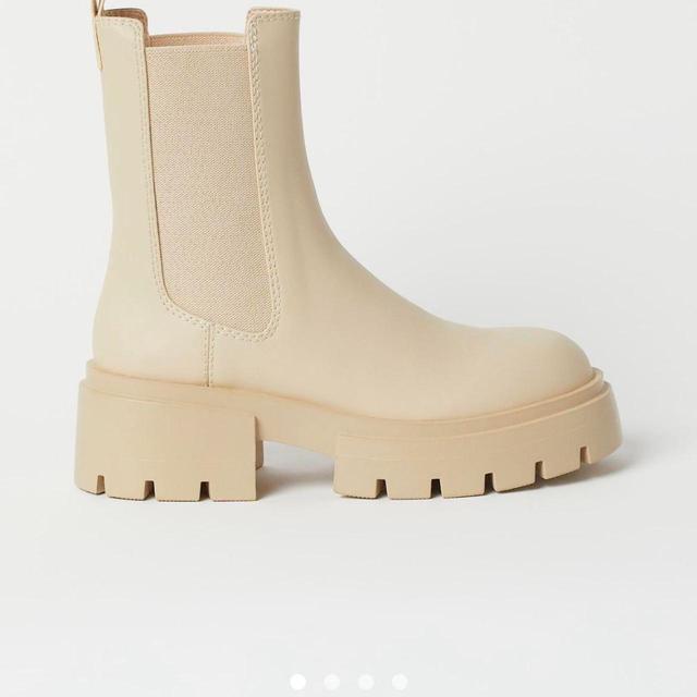 H&M Women's Chelsea Boots - Cream - UK 9 on Productcaster.