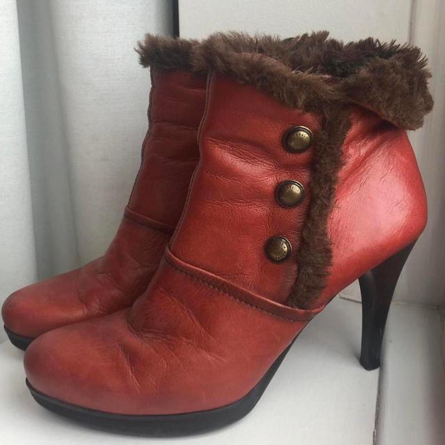 Preloved Women's Leather Boots - Red/Orange - UK 5 on Productcaster.