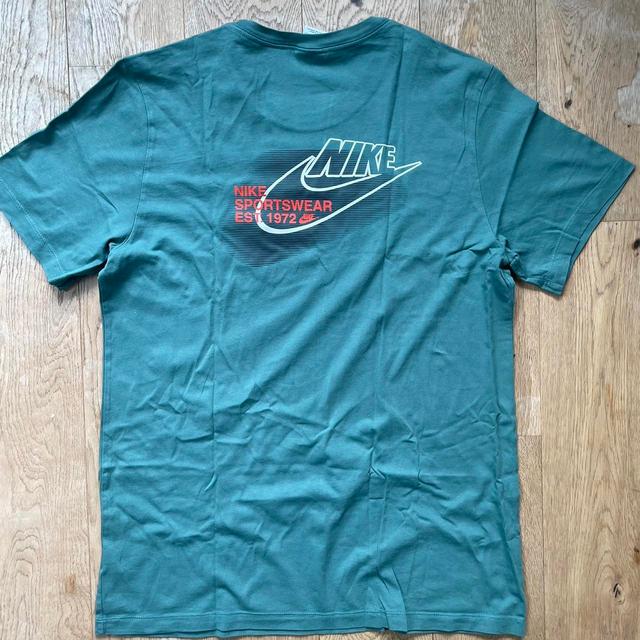 Nike Men's T-shirt - Green - L on Productcaster.