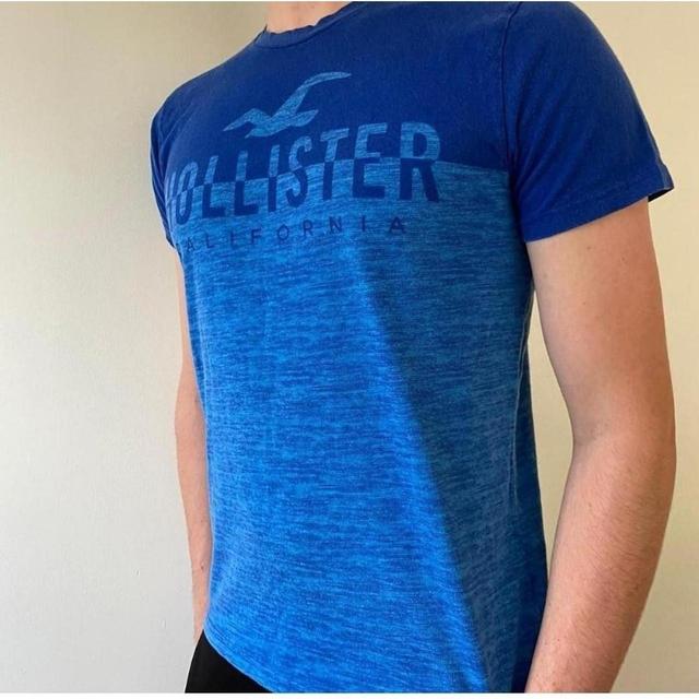 Hollister Co. Men's T-shirt - Blue - M on Productcaster.