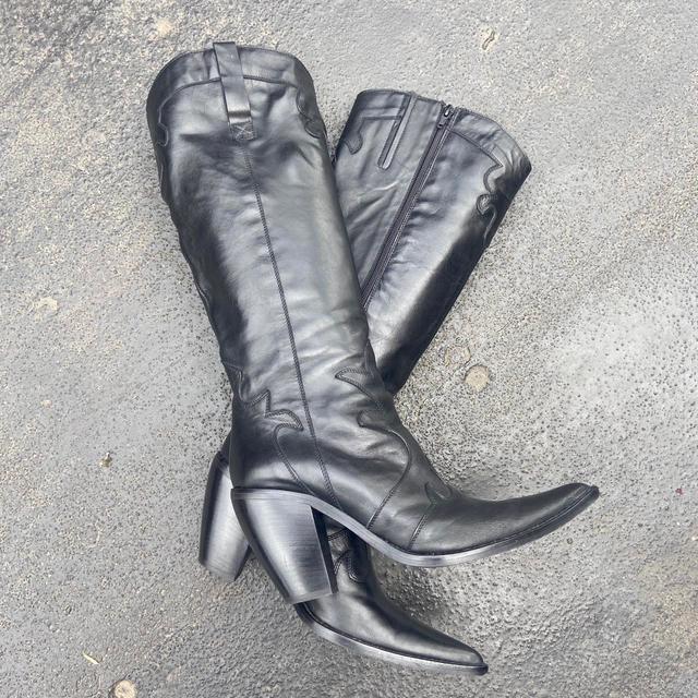 Vintage Women's Mid calf Boots - Black on Productcaster.