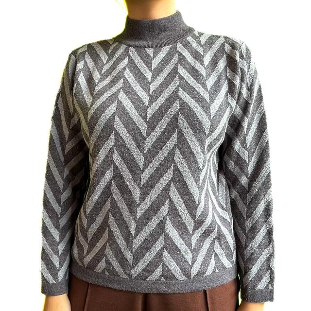 Vintage Women's Jumper - Grey - L on Productcaster.