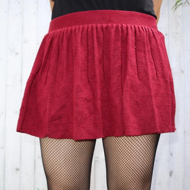 Vintage Women's Mini Skirt - Burgundy - One size on Productcaster.