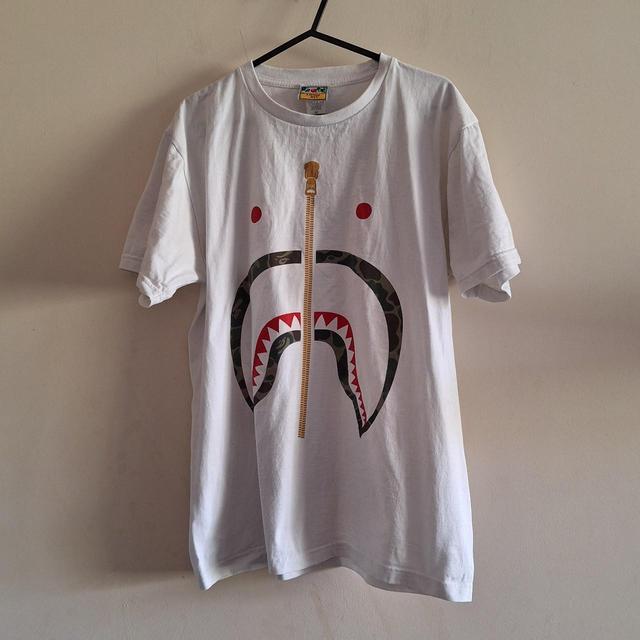 BAPE Men's T-shirt - White - M on Productcaster.