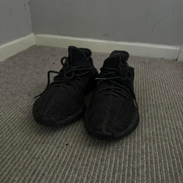 Yeezy Men's Trainers - Black - UK 10 on Productcaster.