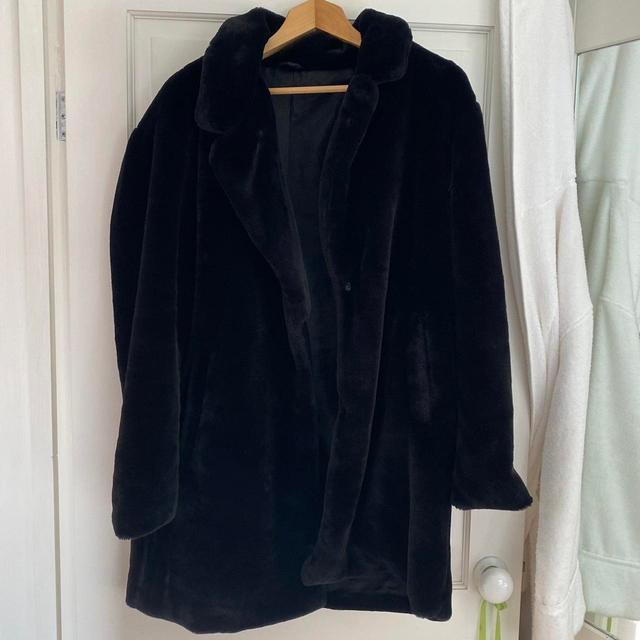 Women's Coat - Black - M on Productcaster.