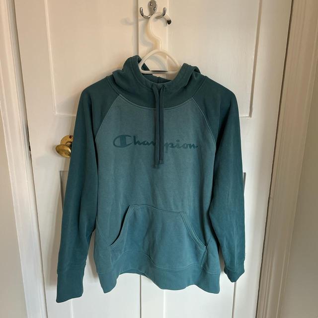 Champion Women's Hoodie - Green - L on Productcaster.