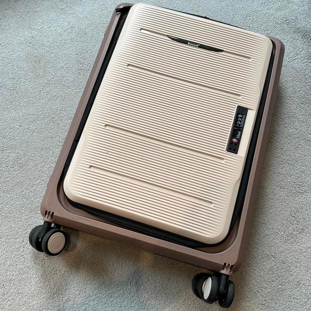 Women's Luggage and travel - Cream on Productcaster.