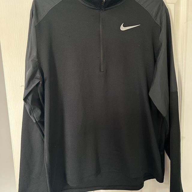 Nike Men's Sweatshirt - Black - M on Productcaster.