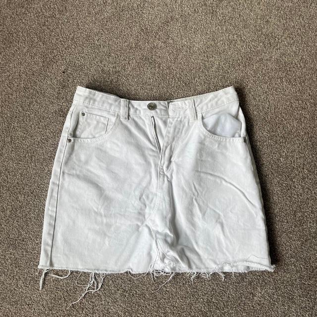 H&M Women's Skirt - White - S on Productcaster.