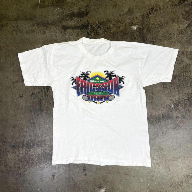 Vintage Men's T-shirt - White - M on Productcaster.