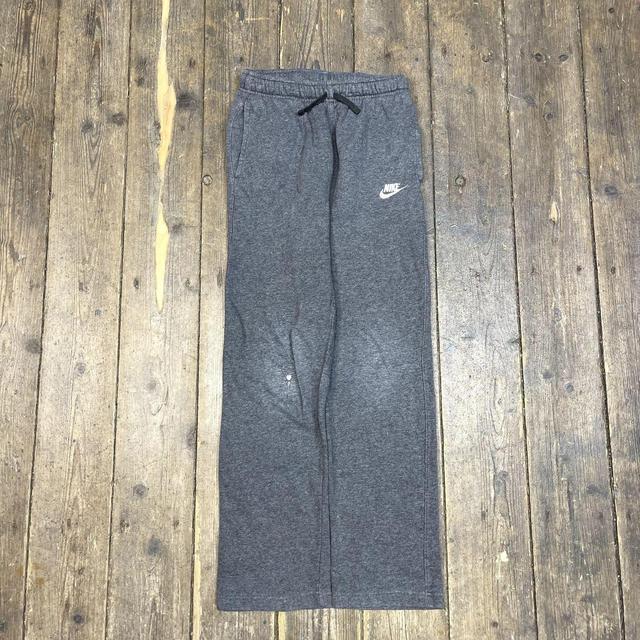 Nike Women's Trousers - Grey - XL on Productcaster.