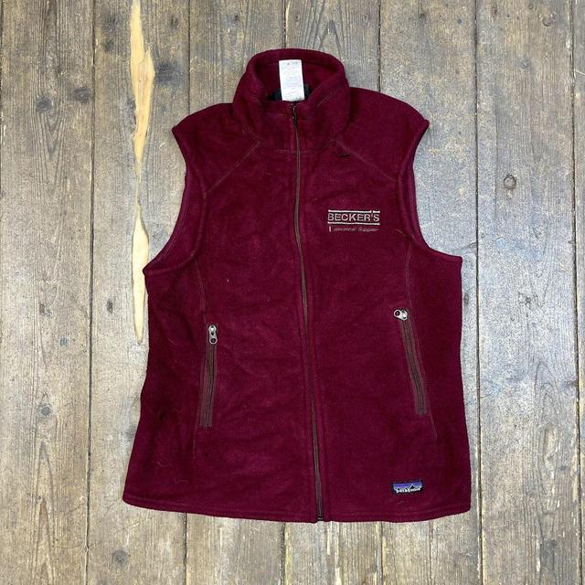 Patagonia Women's Gilet - Red - L on Productcaster.