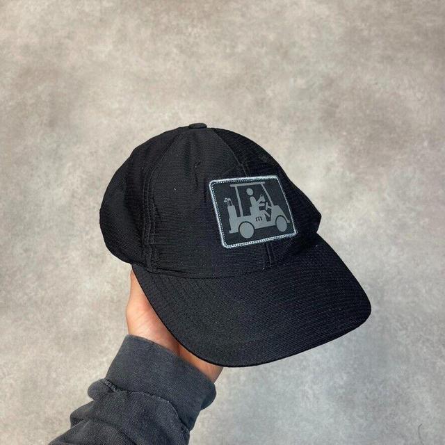 The Unbranded Brand Men's Caps - Black on Productcaster.