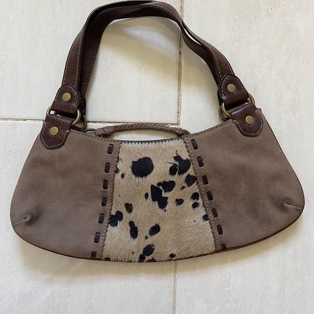 Guess Women's Shoulder bags - Brown on Productcaster.