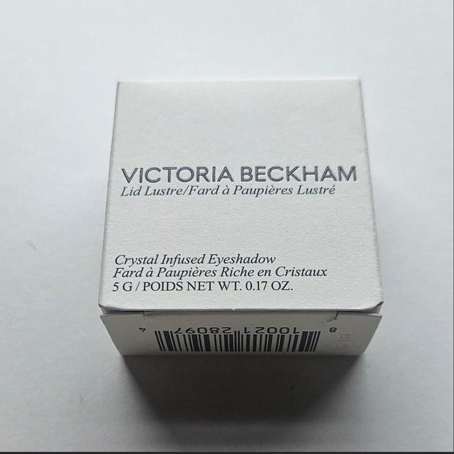 Victoria Beckham Eyeshadow - Silver on Productcaster.