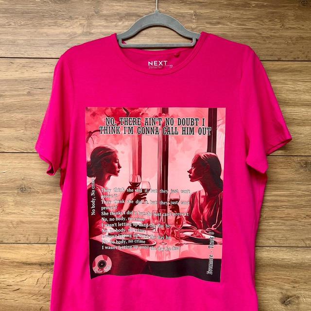 Preloved Women's T-shirt - Pink - M on Productcaster.