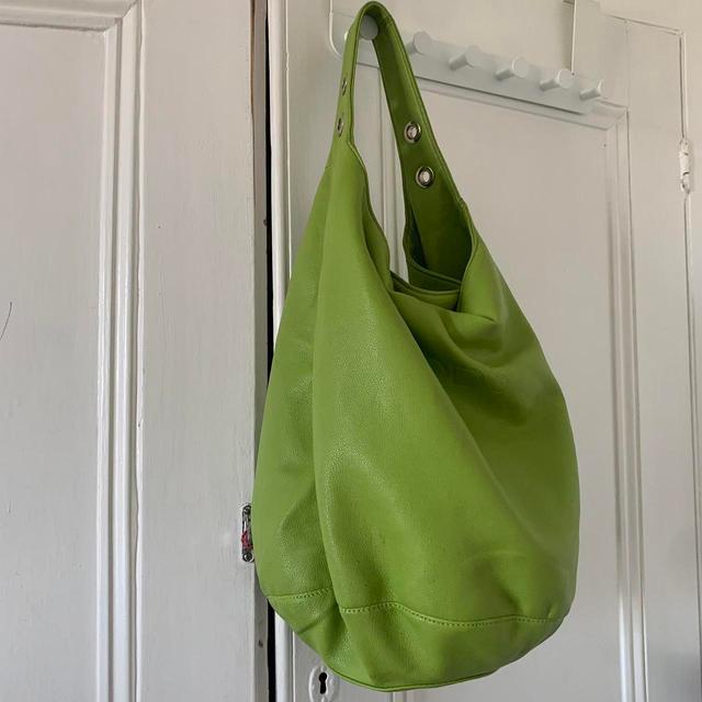 Tods Women's Shoulder bags - Green on Productcaster.