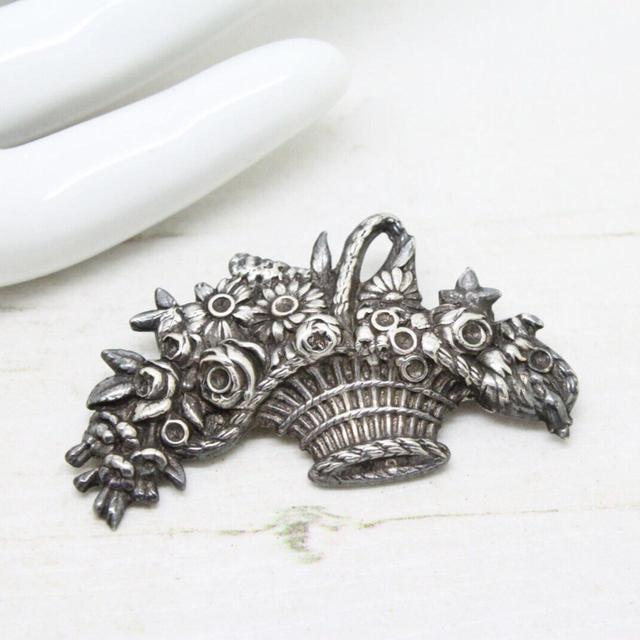 Vintage Women's Brooch - Grey/Silver on Productcaster.