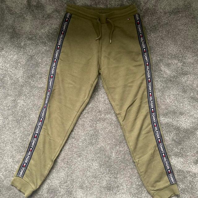 Tommy Hilfiger Women's Sweatpants - Khaki/Green - UK 8 on Productcaster.