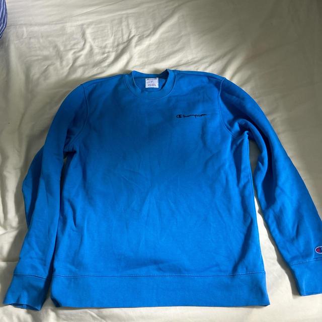 Champion Men's Sweatshirt - Blue - M on Productcaster.