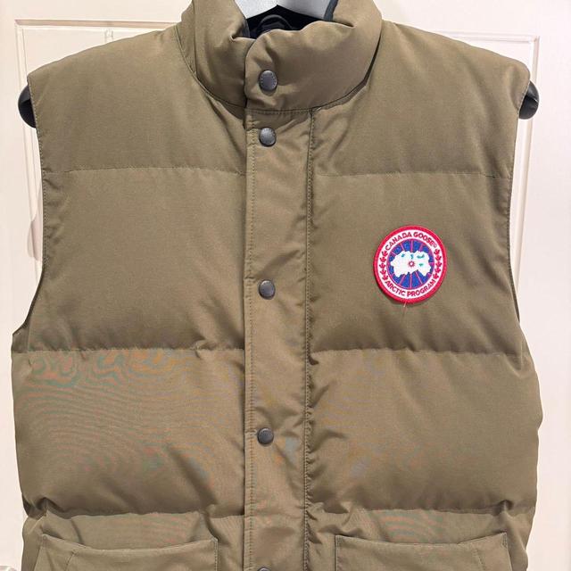 Canada Goose Men's Gilet - Khaki - M on Productcaster.