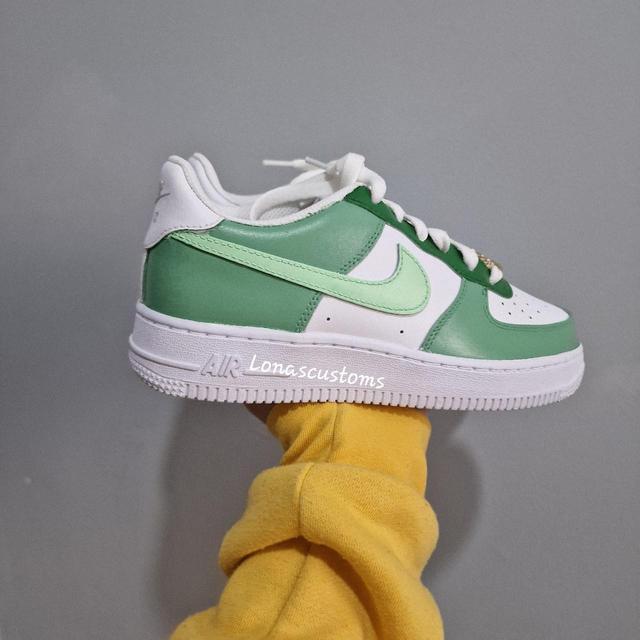 Nike Women's Trainers - Green - UK 4 on Productcaster.