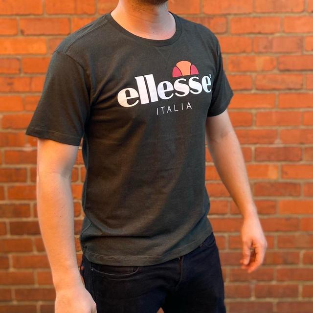 Ellesse Men's T-shirt - Khaki - M on Productcaster.