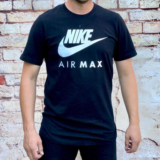 Nike Men's T-shirt - Black - L on Productcaster.