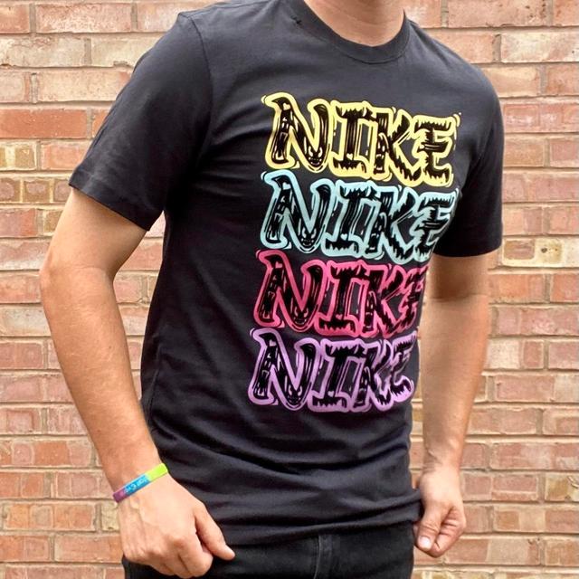 Nike Men's T-shirt - Black - M on Productcaster.