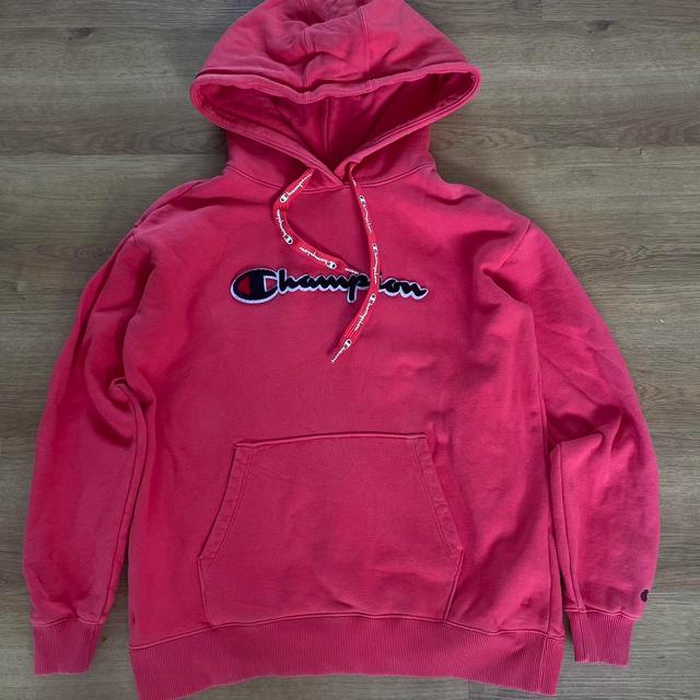 Champion Women's Sweatshirt - Red - 6 on Productcaster.