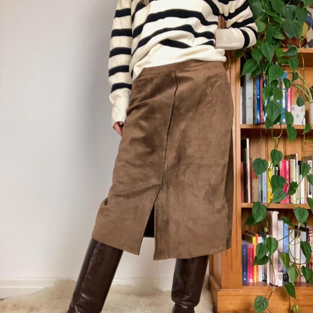 Vintage Women's Midi Skirt - Brown - 31" on Productcaster.