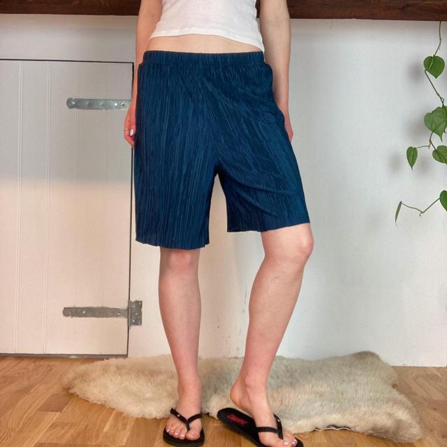 Preloved Women's Shorts - Blue - S on Productcaster.