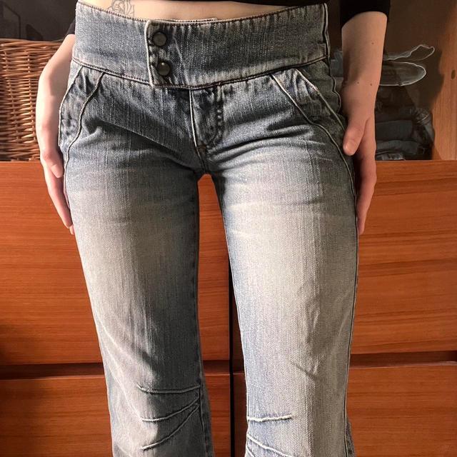 Guess Women's Bootcut Faded Jeans - Blue - UK 8 on Productcaster.