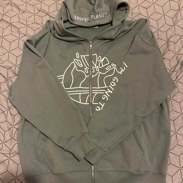 Broken Planet Men's Hoodie - Grey - XL on Productcaster.