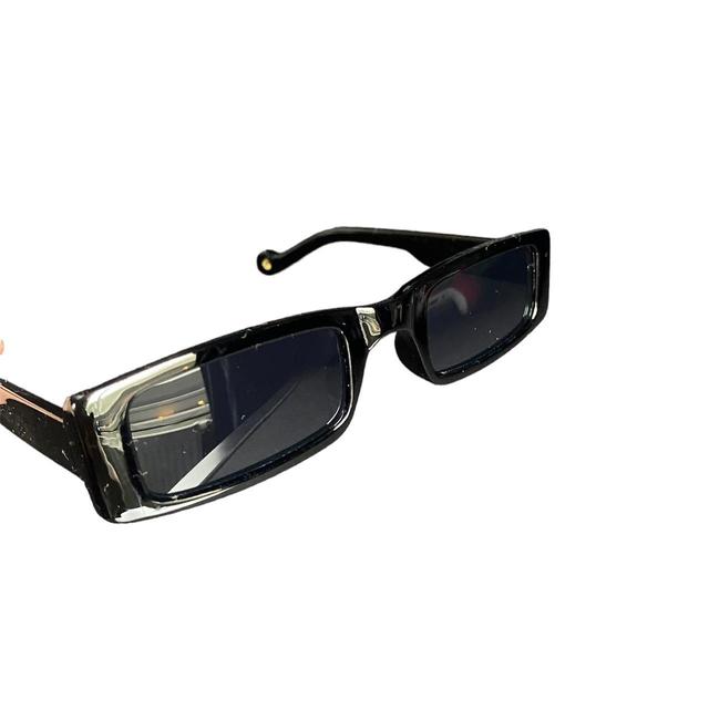 Women's Square Sunglasses - Black on Productcaster.