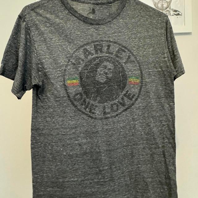 Men's T-shirt - Grey - S on Productcaster.