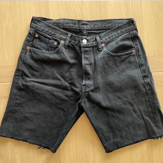 Levi's Men's Shorts - Black - 32" on Productcaster.