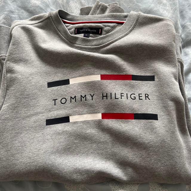 Tommy Hilfiger Men's Jumper - Grey - M on Productcaster.