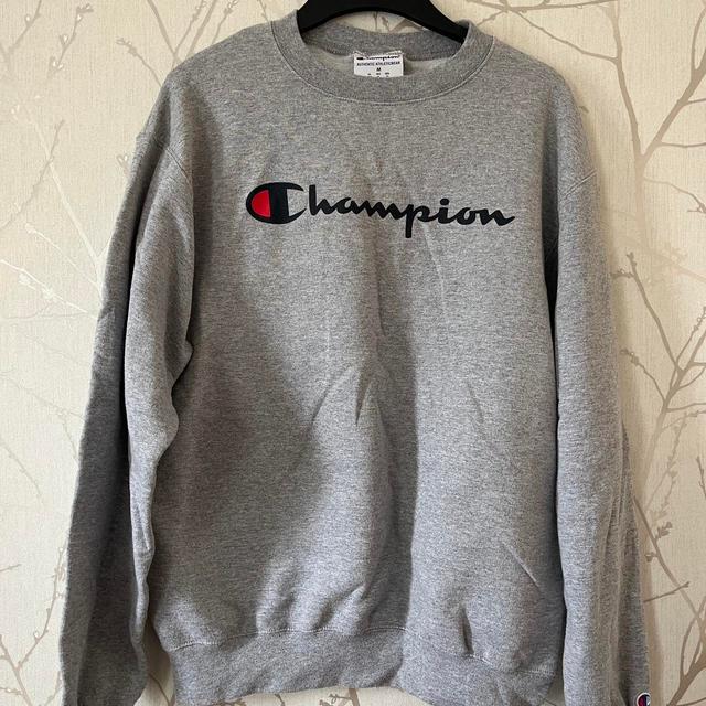 Champion Men's Sweatshirt - Grey - M on Productcaster.